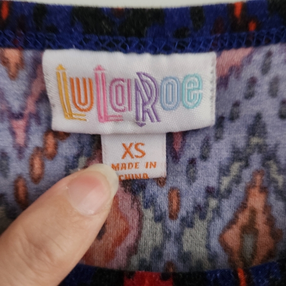 LuLaRoe Carly Blue Red Black Diamond Print Hi-Lo Dress Very Soft Size XS - Picture 10 of 11